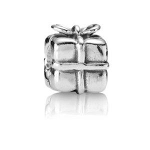 Pandora Charm: Present